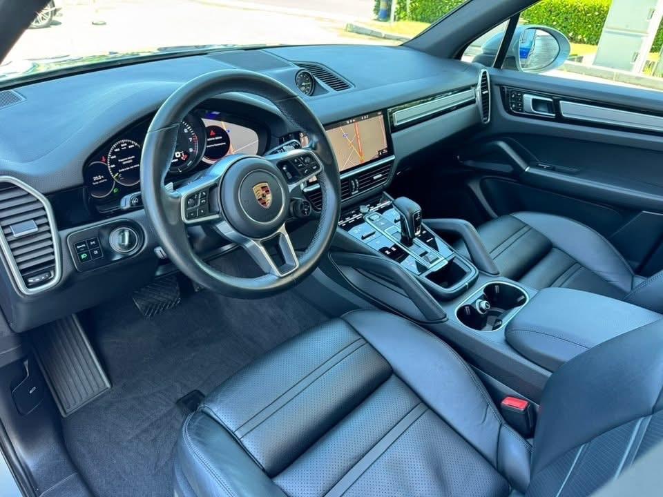 Porsche Cayenne 3.0 V6 E-Hybrid open edition uni pro italia