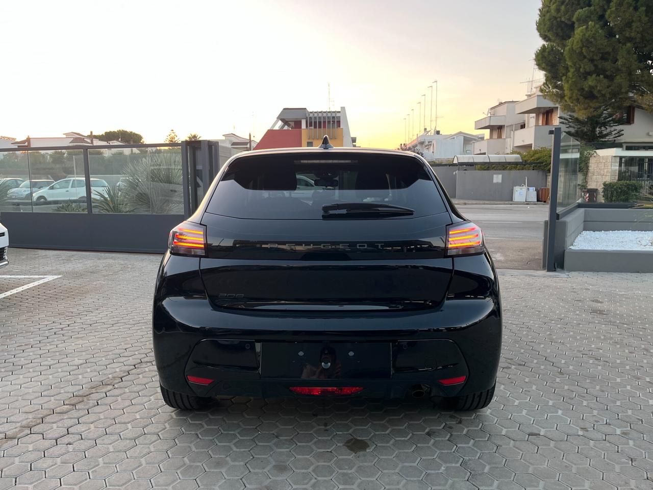 Peugeot 208 PureTech 100 Stop&Start 5 porte Business Km0