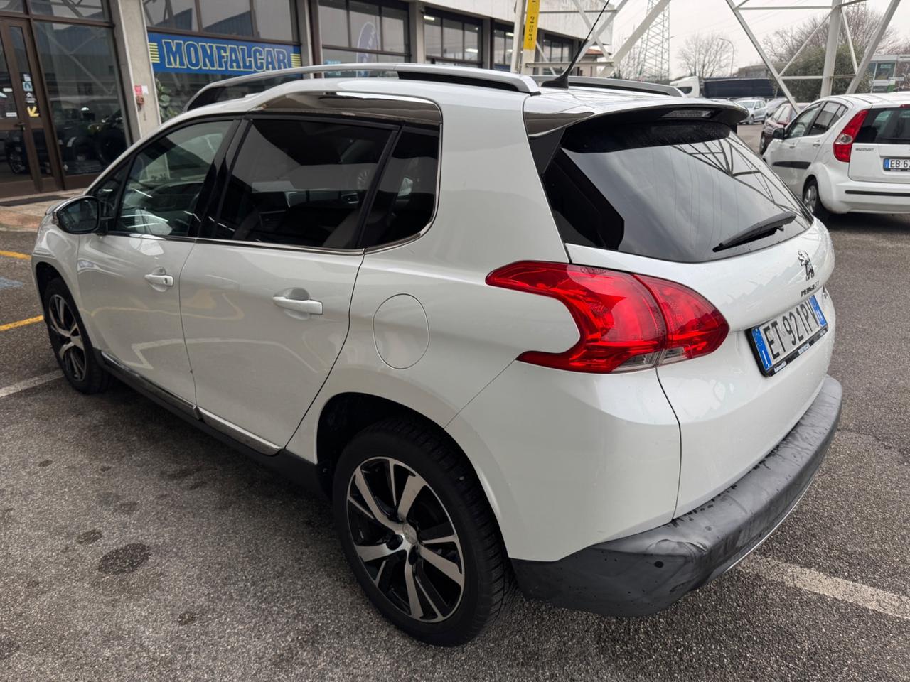 Peugeot 2008 1.6 e-HDi 115 CV Allure