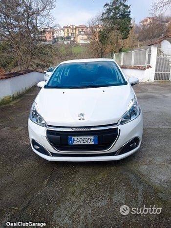 Peugeot 208 autocarro n1 4 posti