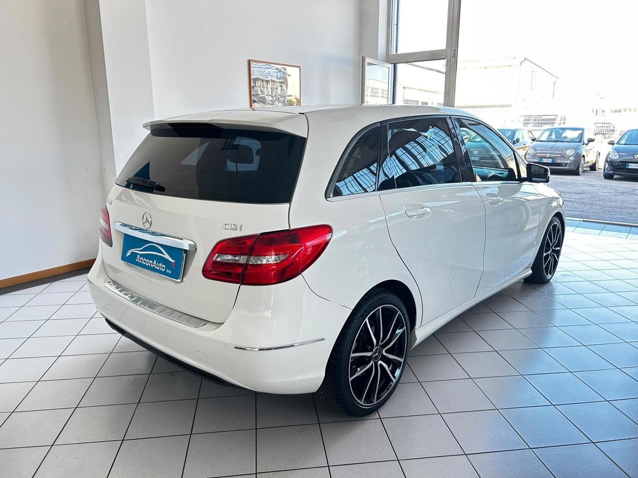 Mercedes B 180 CDI Premium x neo 2012
