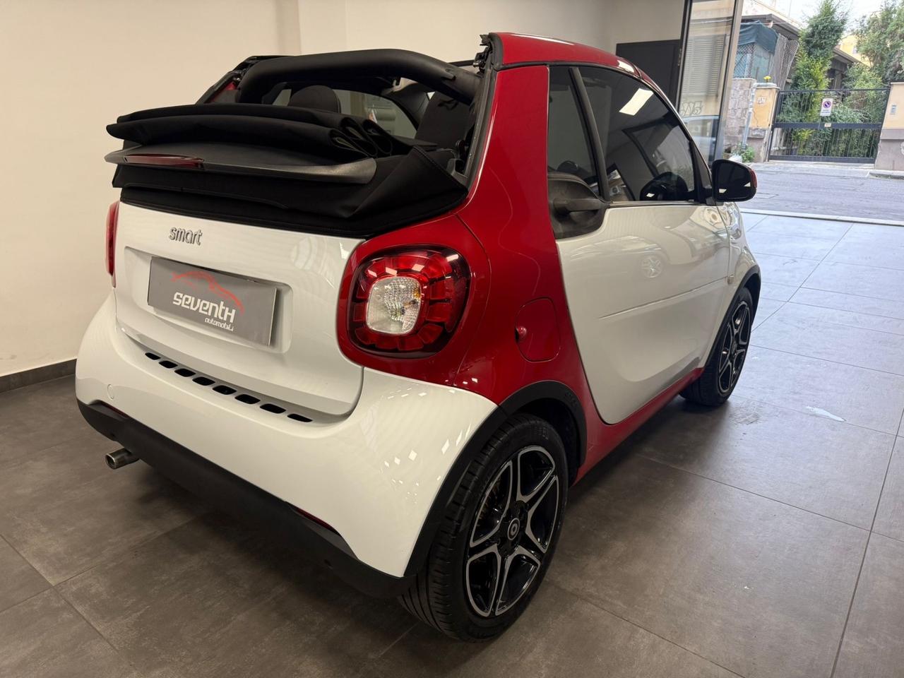 Smart ForTwo 70 1.0 twinamic Red & the city