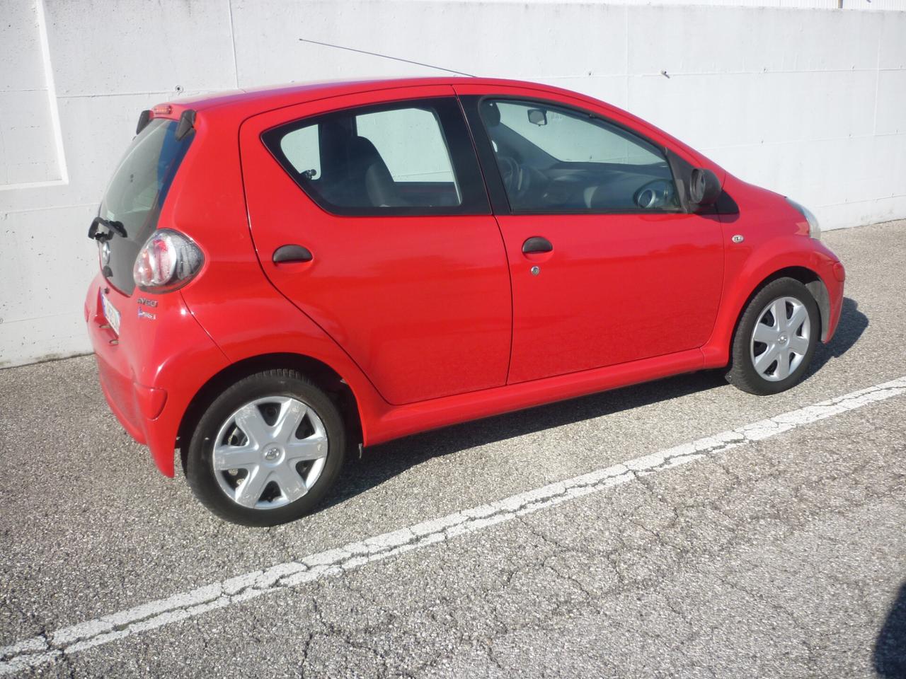 Toyota Aygo 1.0 12V VVT-i 5 porte Now Connect KM 66.800