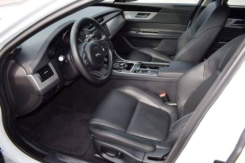 Jaguar XF 2.0 D 180 CV AWD aut. Prestige