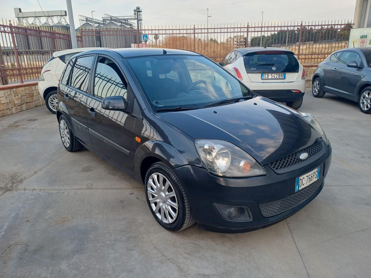 Ford Fiesta 1.4 TDCi 5p. Titanium