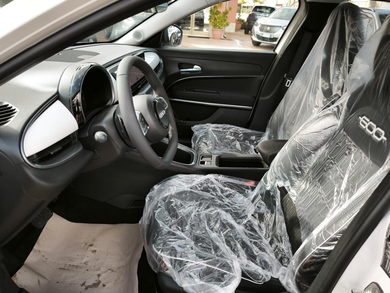 Fiat 600 Hybrid 110 CV DCT MHEV Serie Speciale Icon