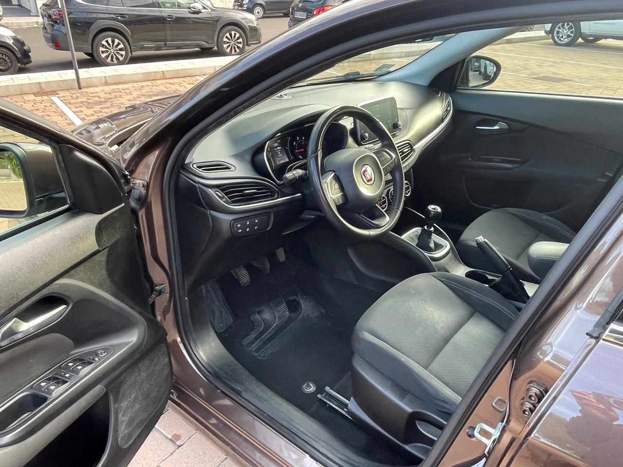 Fiat Tipo 1.6 Mjt S&S SW Lounge VETTURA IN ARRIVO