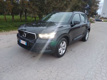 Volvo XC40 D3 AWD Geartronic Inscription PARI AL NUOVO CERTIFICATA