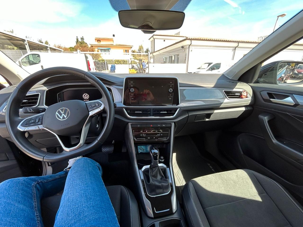 VOLKSWAGEN T ROC FULL OPTIONAL - RATA DA 299 EURO AL MESE