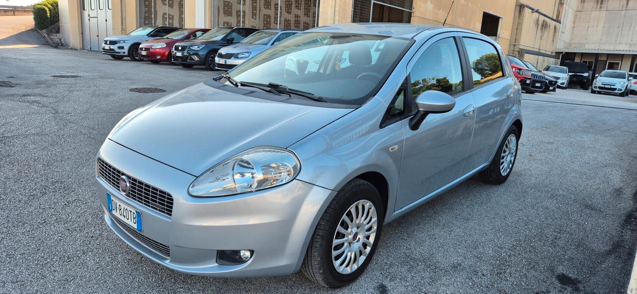 Fiat Grande Punto 1.3 MJT 75 CV 5 porte Dynamic NEOPATENTATI