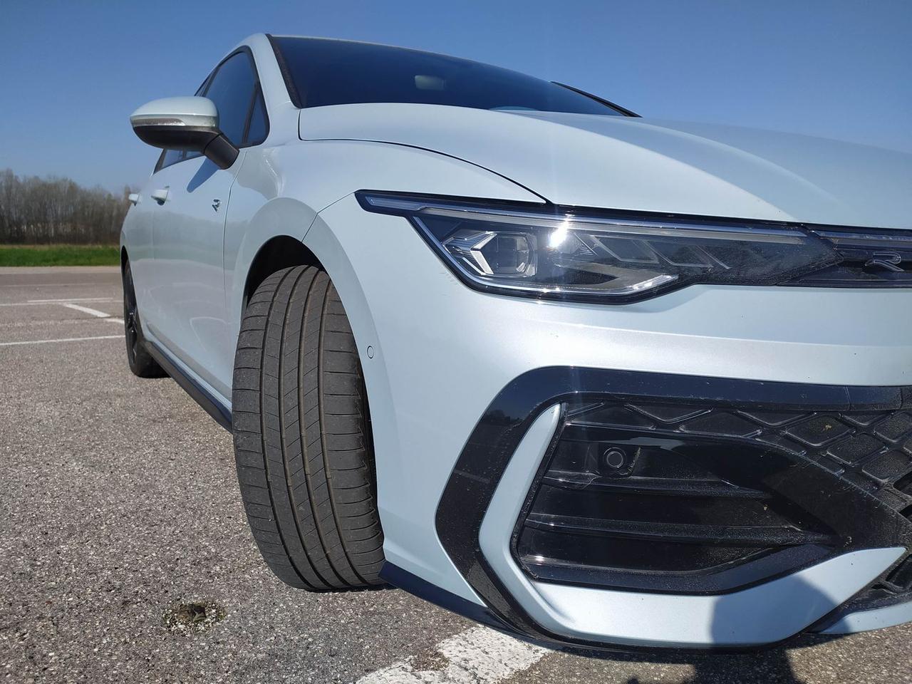 Volkswagen Golf R Line Plus 1.5 150CV eTSI M #9781