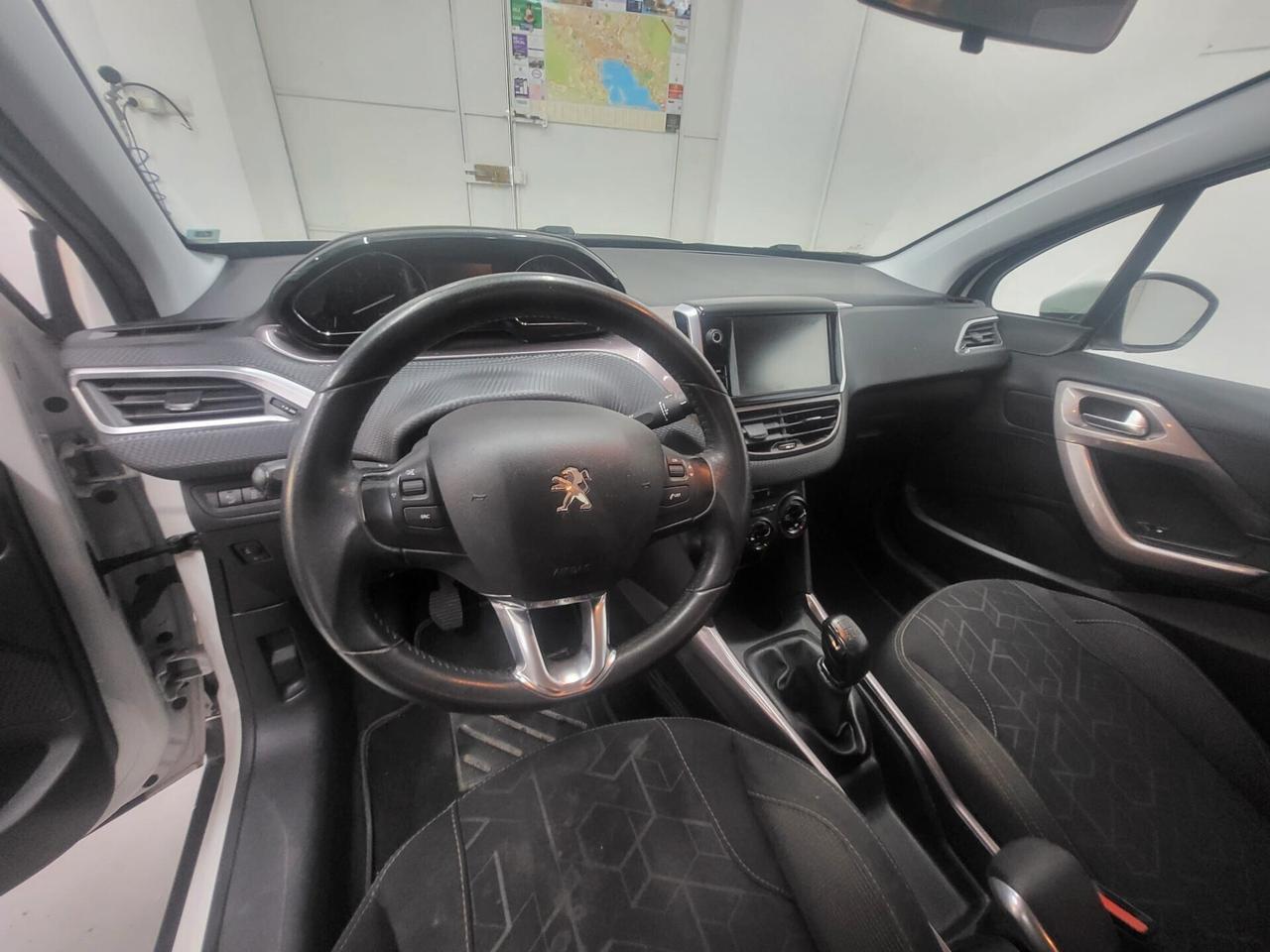 Peugeot 2008 1.6 e-HDi 92 CV Stop&Start Urban Cross