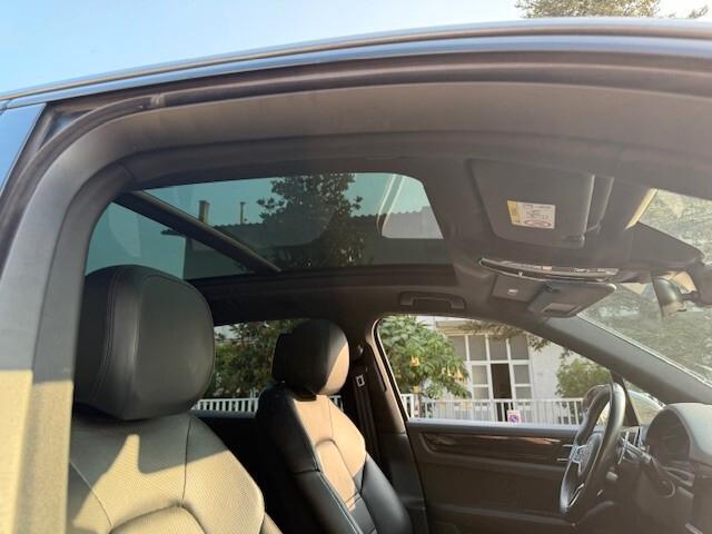 Porsche Cayenne 3.0 V6 E-Hybrid