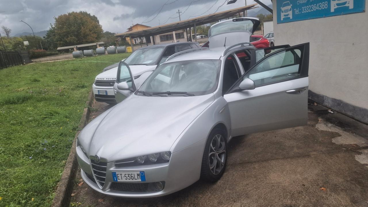 Alfa Romeo 159 1.9 JTDm Sportwagon Distinctive