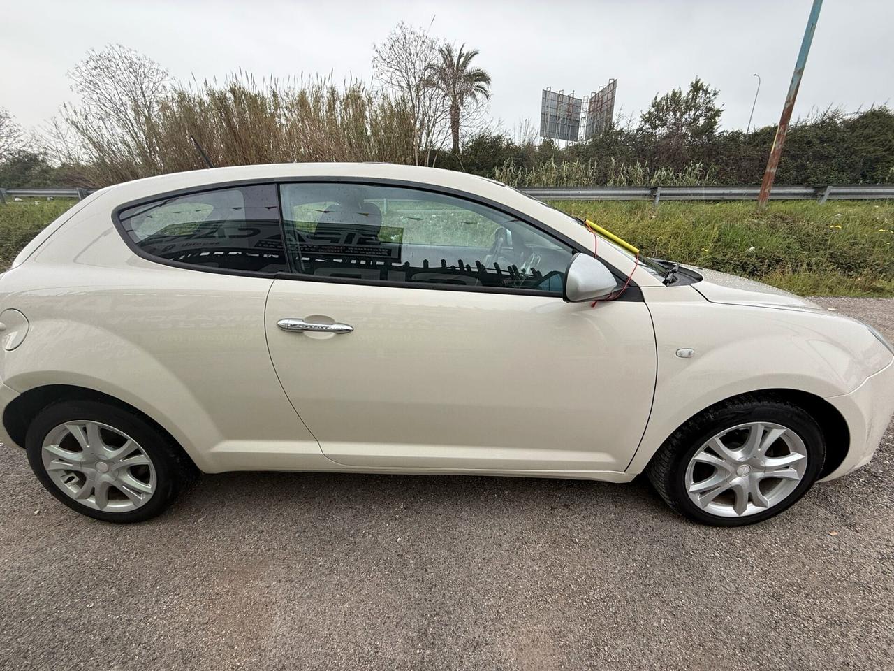 Alfa Romeo MiTo 1.4 105 CV M.air S&S Distinctive Sport Pack