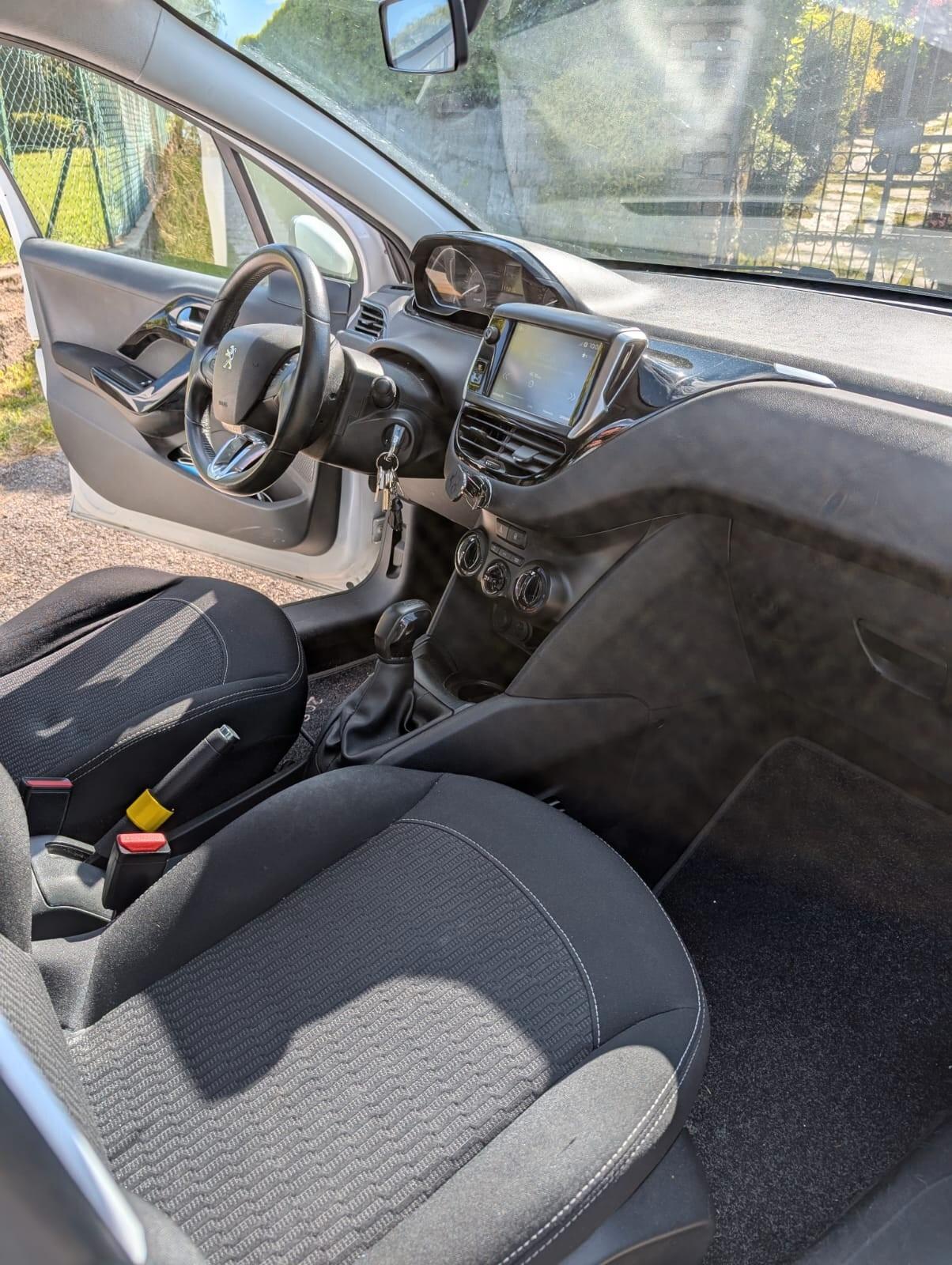 Peugeot 208 5 porte DISTRIBUZIONE FATTA