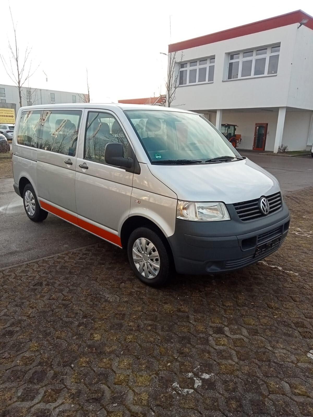 Volkswagen Transporter Caravelle 2.5 TDI/131CV PL Trendline