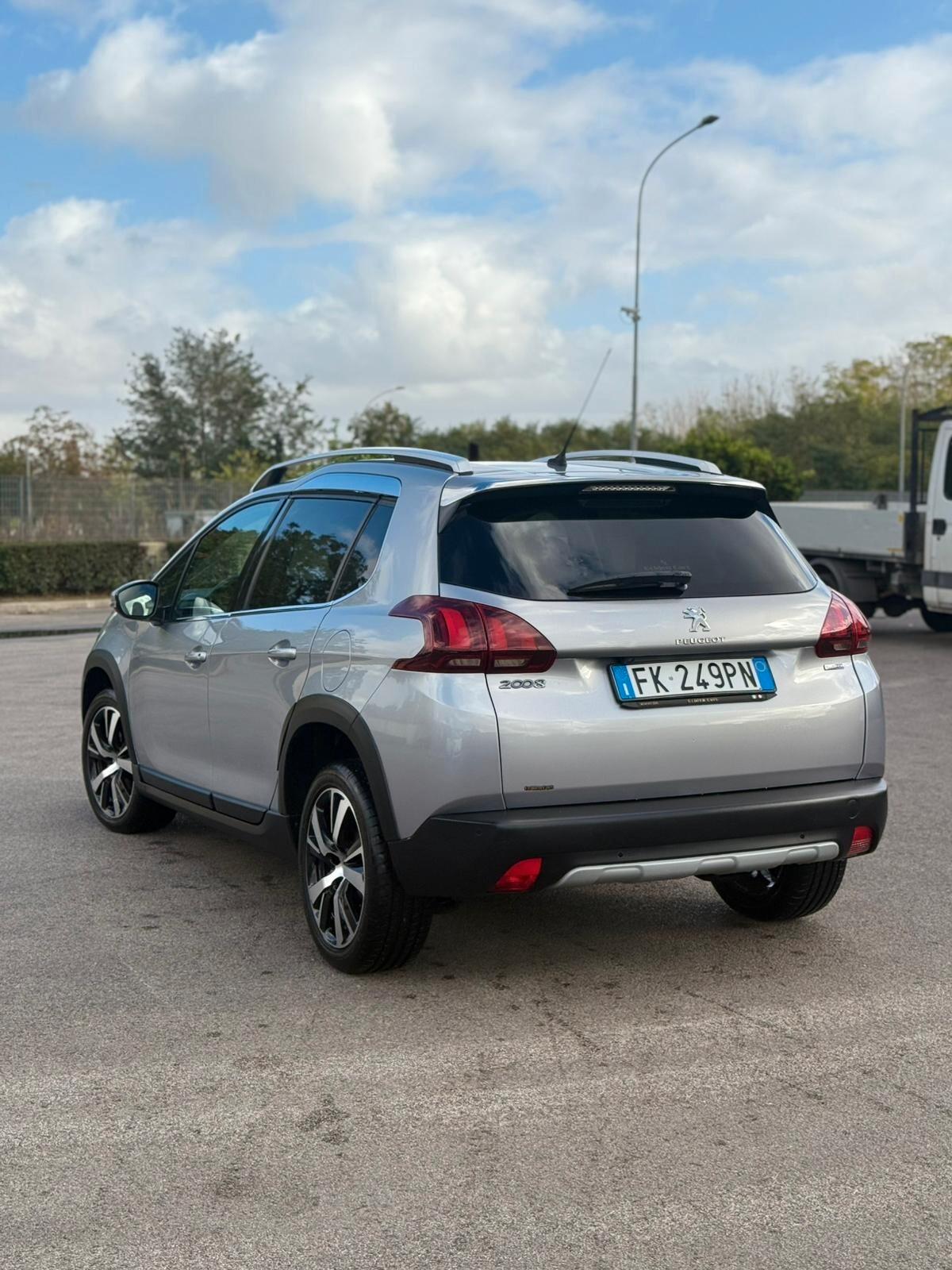 Peugeot 2008 BlueHDi 100 GT Line