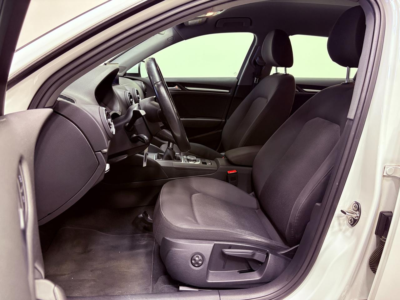 AUDI A3 SPORTBACK 1.6 TDI BUSINESS