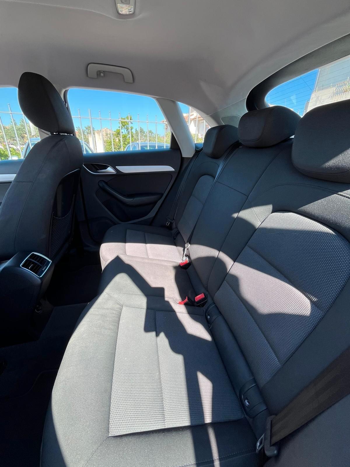 Audi Q3 2.0 TDI 150 CV Business