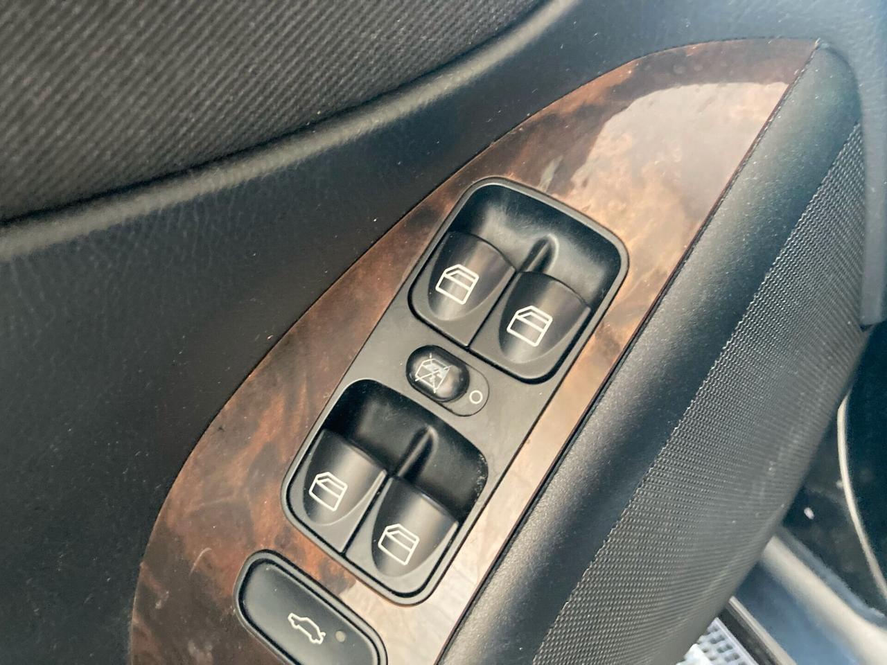 Mercedes-benz C 200 CDi -X NEOPATENTATI- 2004