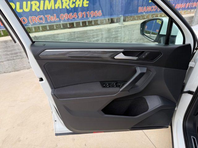 VOLKSWAGEN Tiguan R-LINE DA VETRINA NORD ITALIA