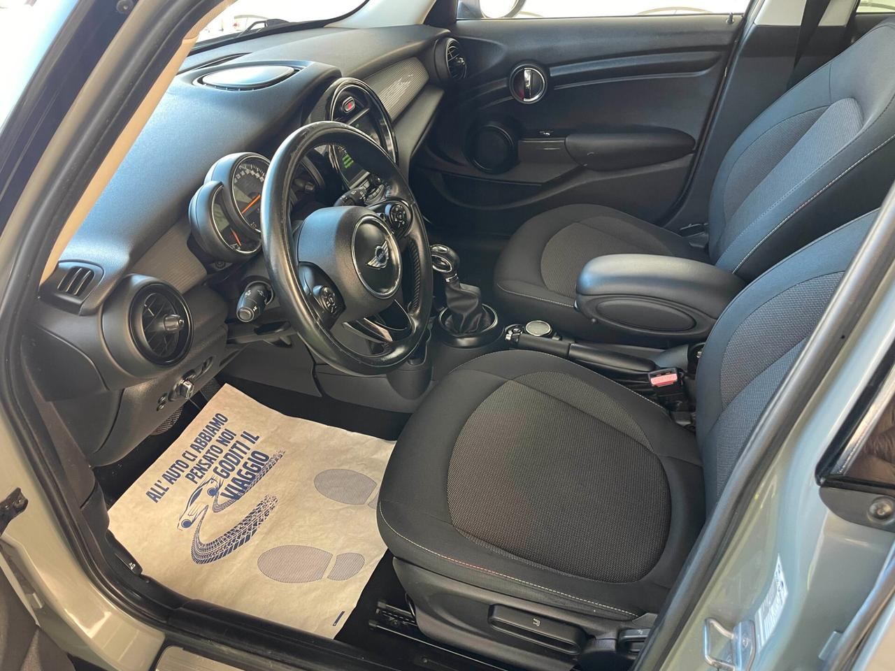 Mini 1.5 Cooper D Business cambio automatico