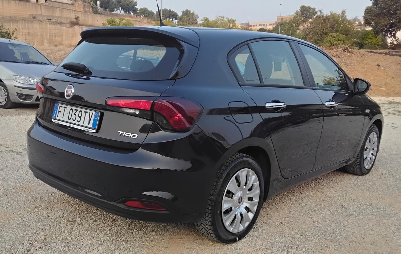 Fiat Tipo 1.6 Mjt S&S 5 porte S-Design