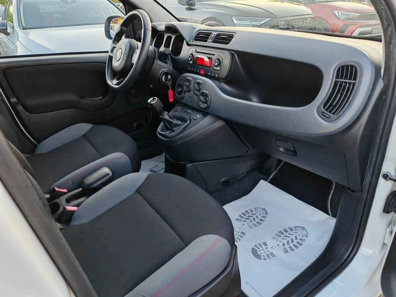 Fiat Panda 13MJT 95CV Lounge Full Optional 2018