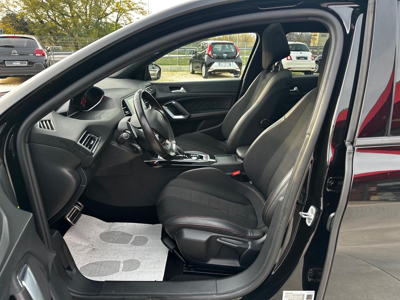 Peugeot 308 BlueHDi 130 GT Line AUTOCARRO N1