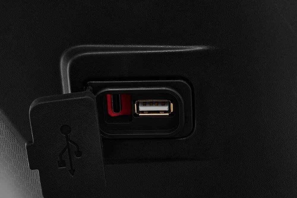 QJ MOTOR SQ 200 ABS TCS – RUOTA ALTA – BAULETTO – NUOVO