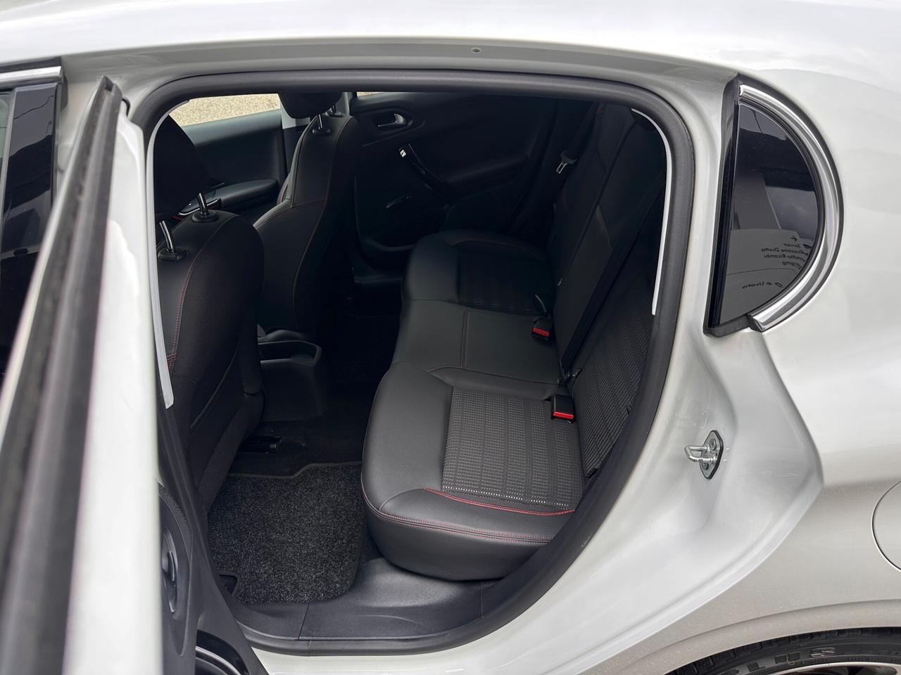 Peugeot 208 BlueHDi 100 Stop&Start 5 porte GT Line