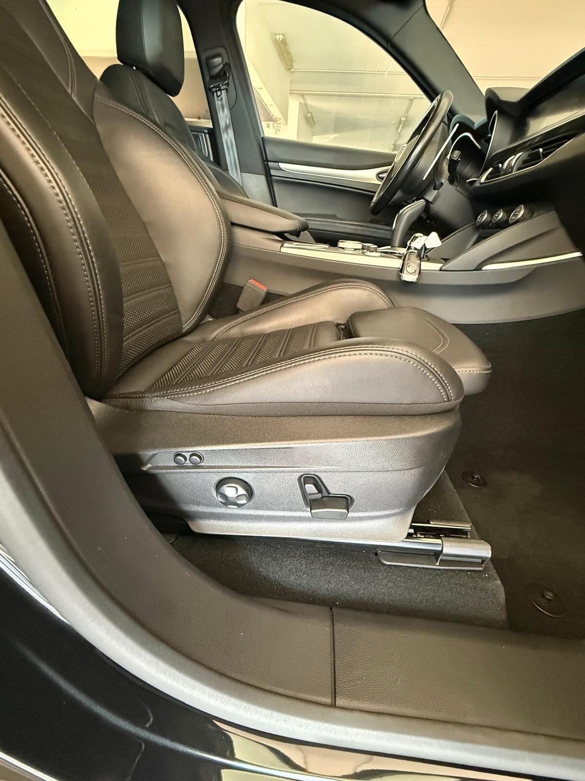 Alfa Romeo Stelvio 2.2c.c 210 CV AT8 Q4 Veloce