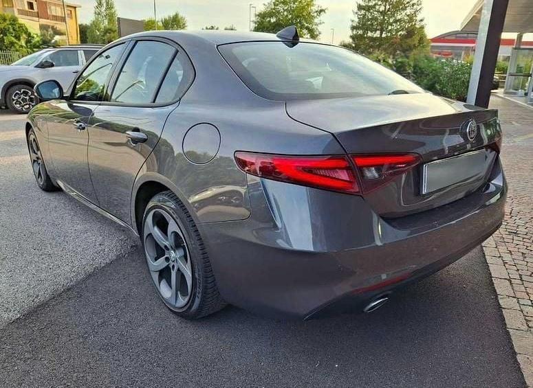 Alfa Romeo Giulia 2.2 150 CV AT8 Super