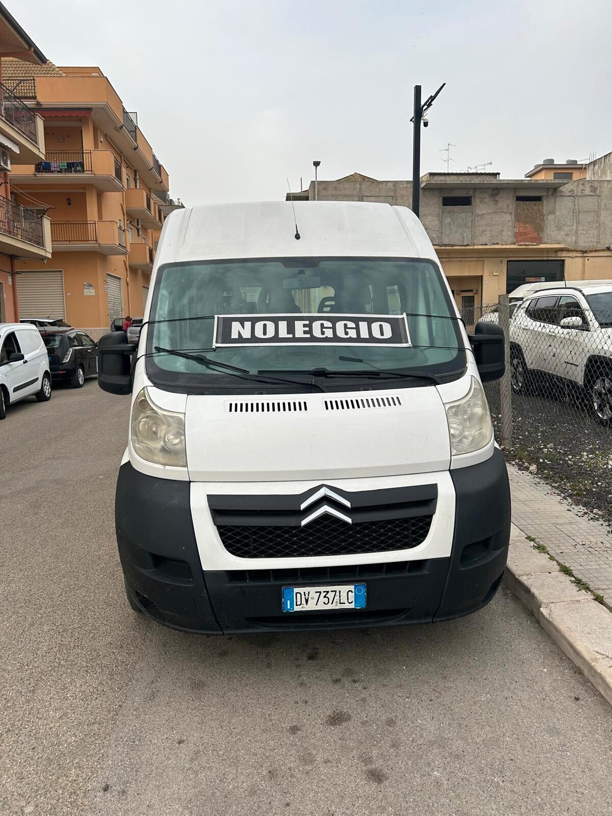 Noleggio Citroen Jumper 33 BlueHDi 140 S&S PM-TM Furgone Vetrato