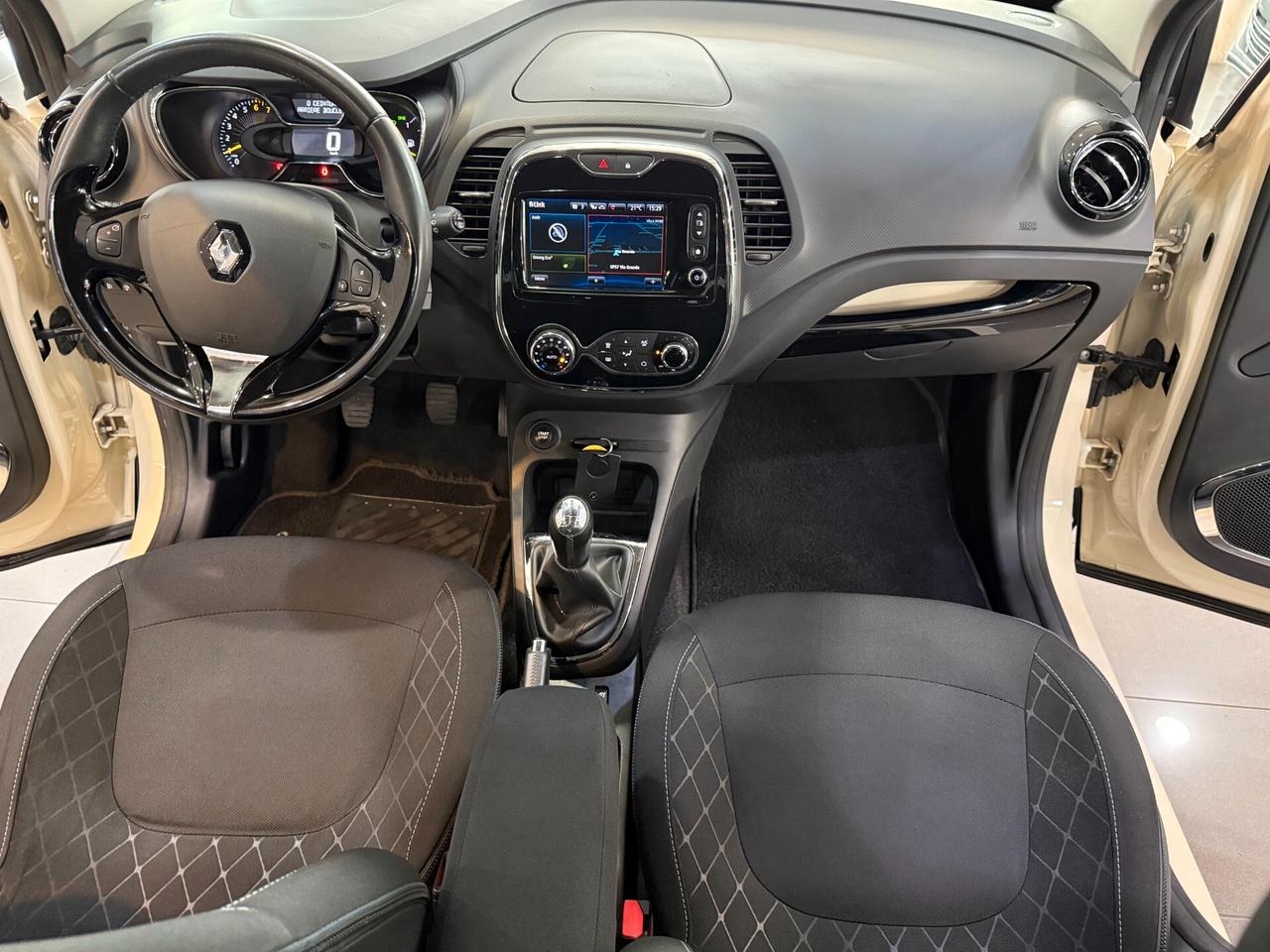 Renault Captur Benzina 90 CV Neopatentati