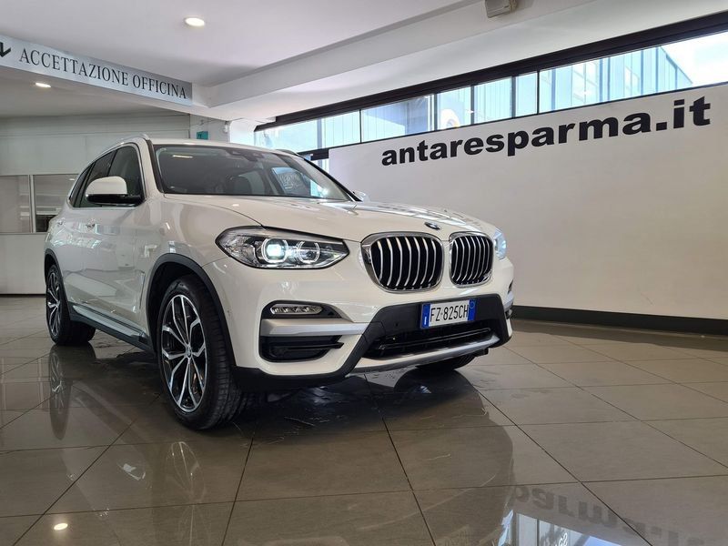 BMW X3 xDrive20d - FARI FULL LED, NAVI, PDC!