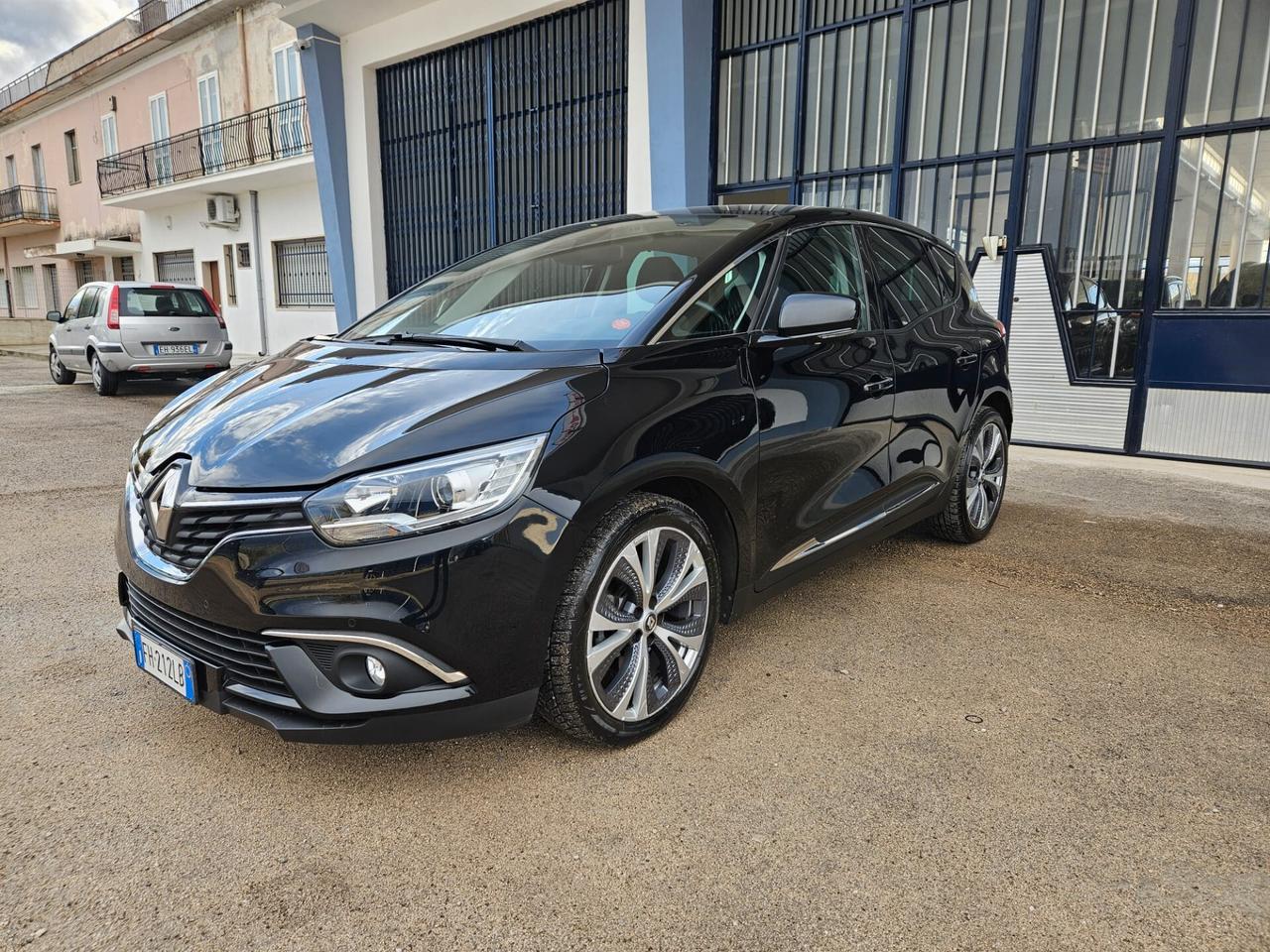 Renault Scénic dCi 8V 110 CV EDC Energy Intens