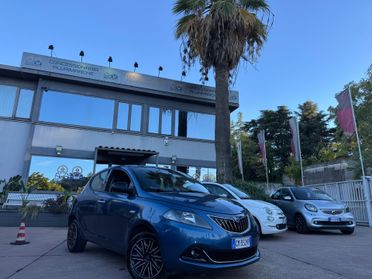 Lancia Ypsilon 1.0 FireFly 5 porte S&S Hybrid Gold