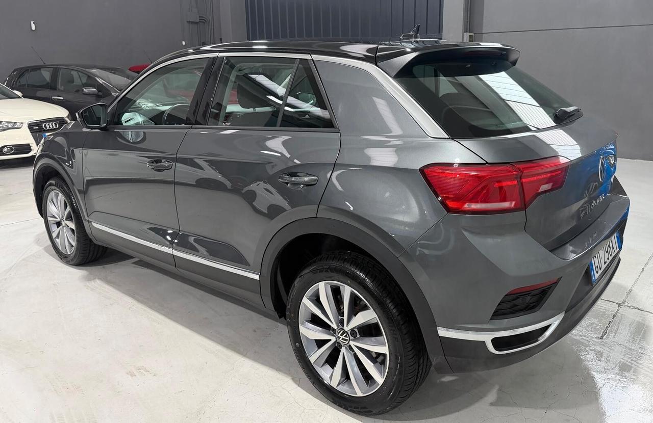 Volkswagen T-Roc Benzina Cambio Automatico 9500km