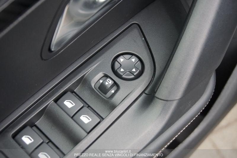 Peugeot 2008 2008 PureTech 100 S&S Allure