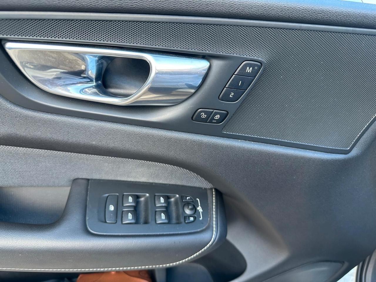 Volvo XC 60 XC60 B4 (d) Geartronic R-design