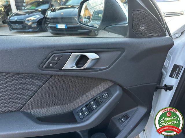 BMW 118 i 5p. Advantage Automatica Led