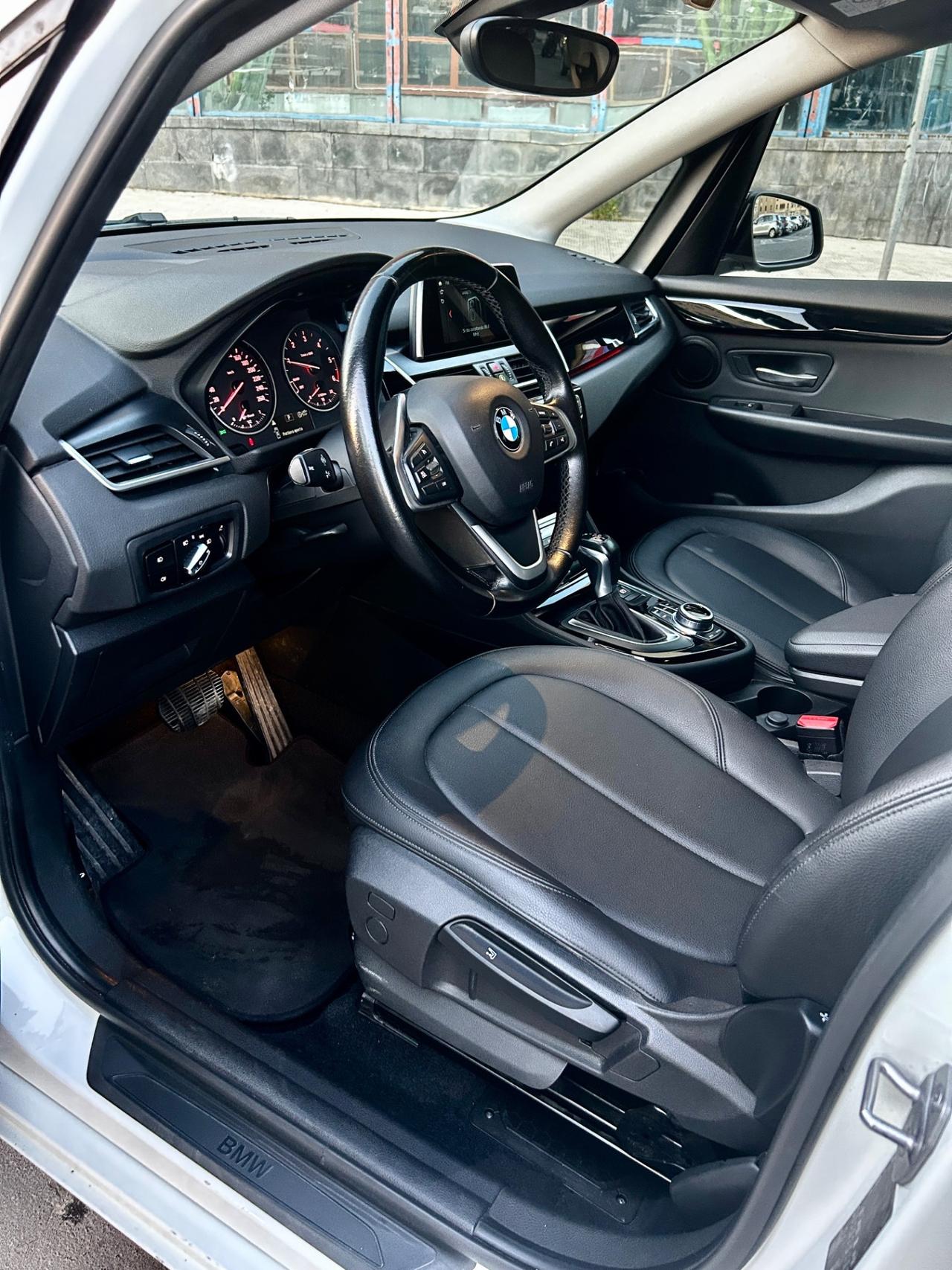 Bmw 2er Active Tourer 218d Luxury sport