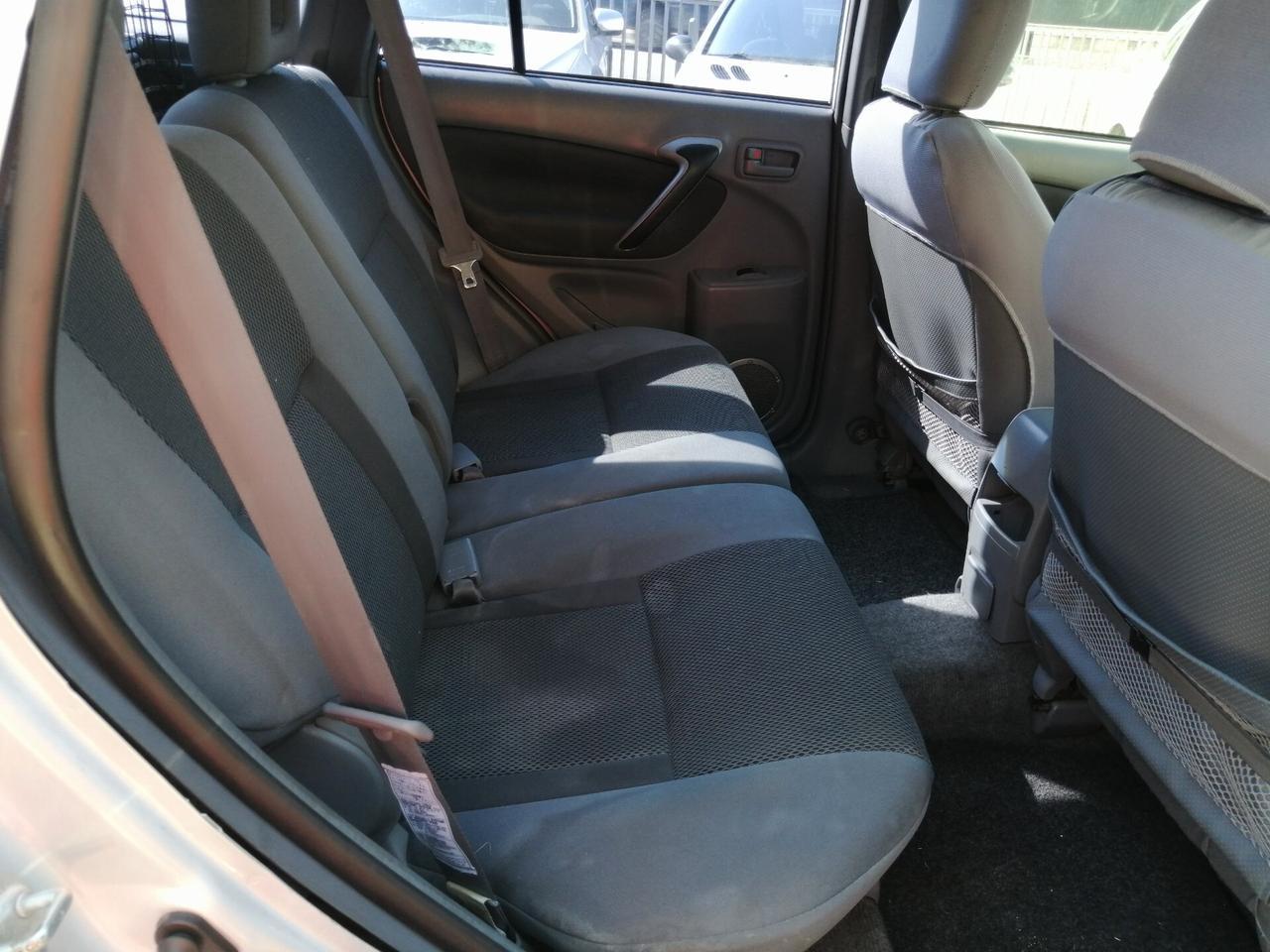 Toyota RAV 4 RAV4 2.0 Tdi D-4D cat 5 porte Sol