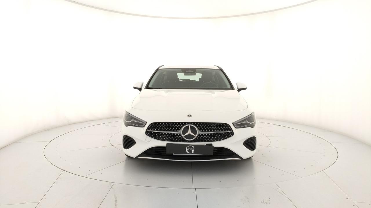 Mercedes-Benz CLA Shooting Brake 180 d Progressive Advanced auto