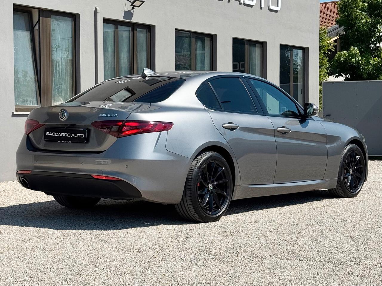 Alfa Romeo Giulia 2.2 Executive 160cv AT8 | PREZZO PROMO