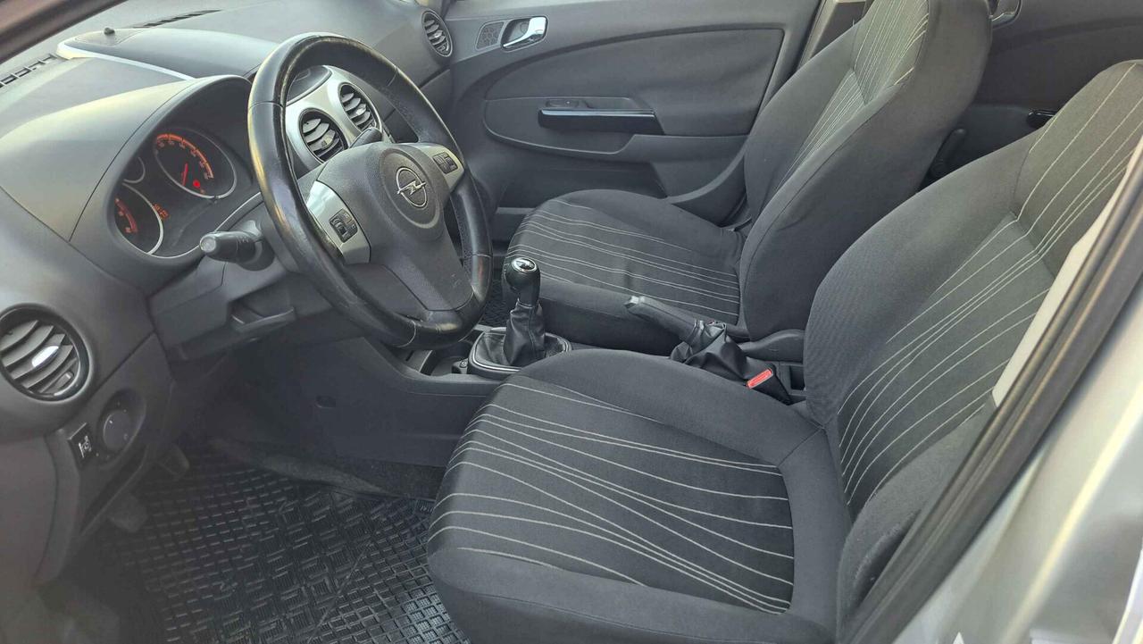 Opel Corsa 1.2 80CV GPL-TECH Enjoy