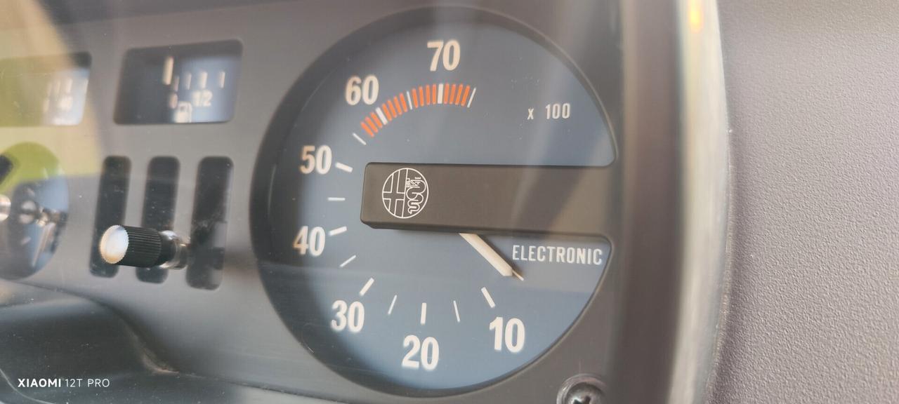Alfa Romeo Alfetta 2.0 122cv (12.569km ORIG.)