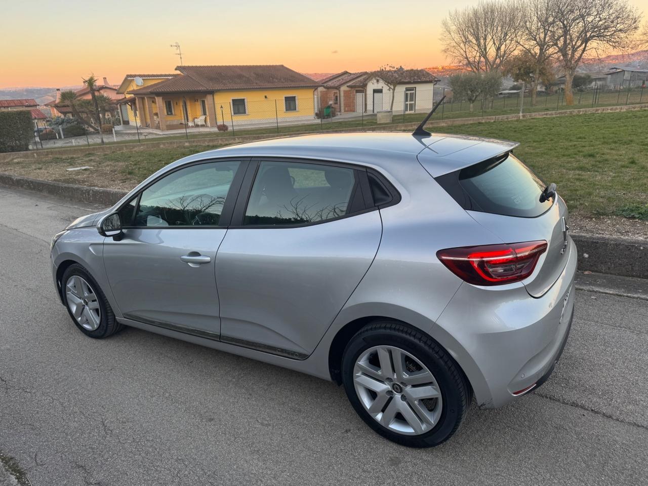 Clio Blue dCi 85 CV 5 porte Intens Full optional